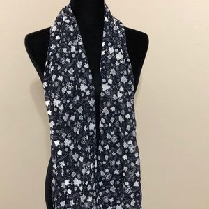 Rectangular schiffon scarf